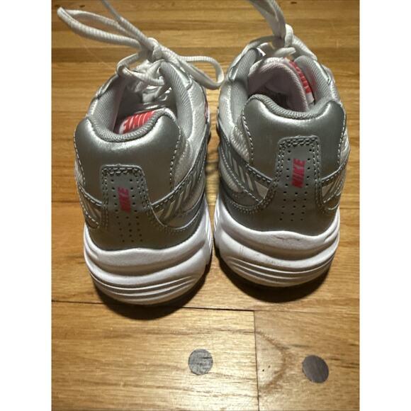 Nike Initiator White Silver Pink Women Running Shoes Sneakers Women's Sz 7.5 - Picture 4 of 9
